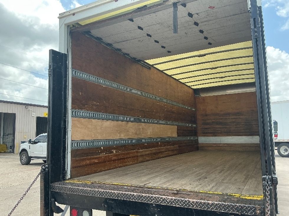 Medium Duty Box Truck-Light and Medium Duty Trucks-Freightliner-2017-M2-Dallas-TX-170,315\n\t\tmiles-$ 50,500 - Image 11