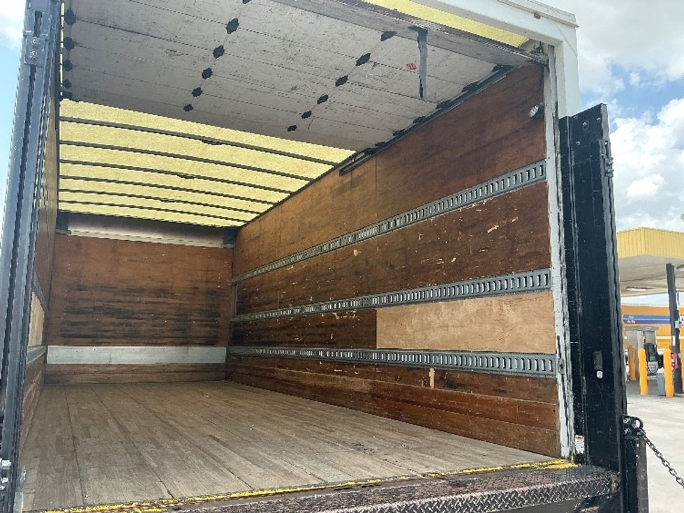 Medium Duty Box Truck-Light and Medium Duty Trucks-Freightliner-2017-M2-Dallas-TX-170,315\n\t\tmiles-$ 50,500 - Image 12
