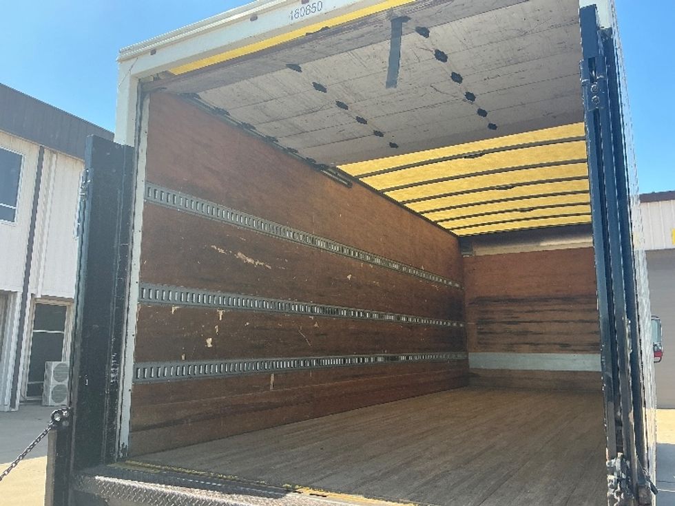 Medium Duty Box Truck-Light and Medium Duty Trucks-Freightliner-2017-M2-Dallas-TX-180,610\n\t\tmiles-$ 50,000 - Image 11