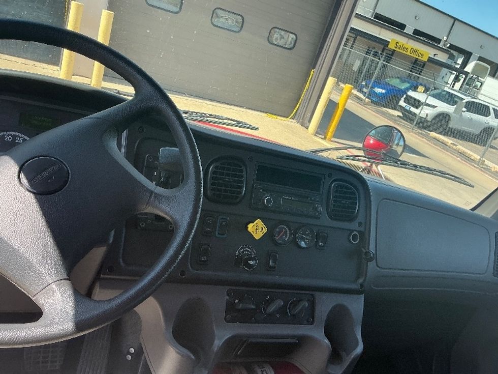 Medium Duty Box Truck-Light and Medium Duty Trucks-Freightliner-2017-M2-Dallas-TX-180,610\n\t\tmiles-$ 50,000 - Image 18