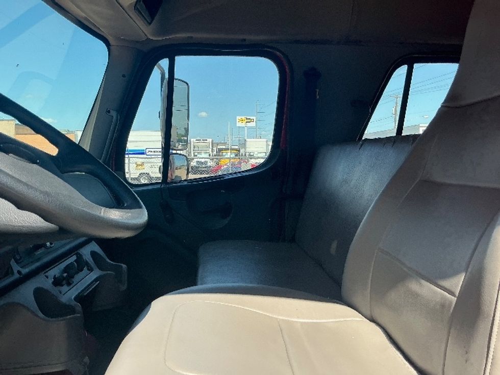 Medium Duty Box Truck-Light and Medium Duty Trucks-Freightliner-2017-M2-Dallas-TX-180,610\n\t\tmiles-$ 50,000 - Image 19