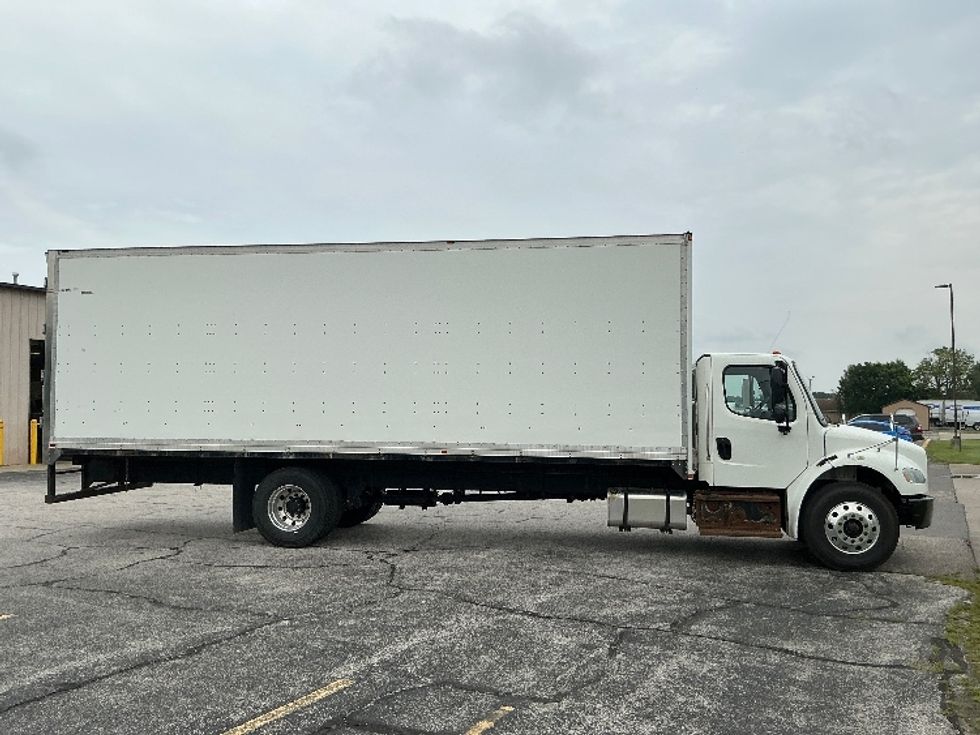 Medium Duty Box Truck-Light and Medium Duty Trucks-Freightliner-2017-M2-Elkhart-IN-179,191\n\t\tmiles-$ 31,500 - Image 15