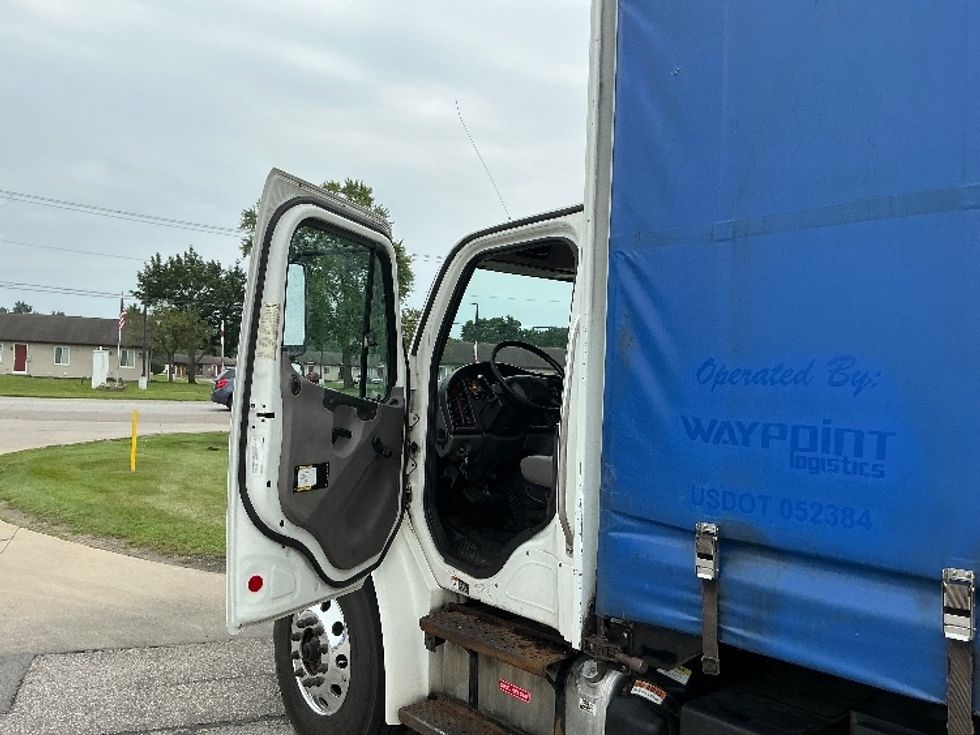 Medium Duty Box Truck-Light and Medium Duty Trucks-Freightliner-2017-M2-Elkhart-IN-179,191\n\t\tmiles-$ 31,500 - Image 16