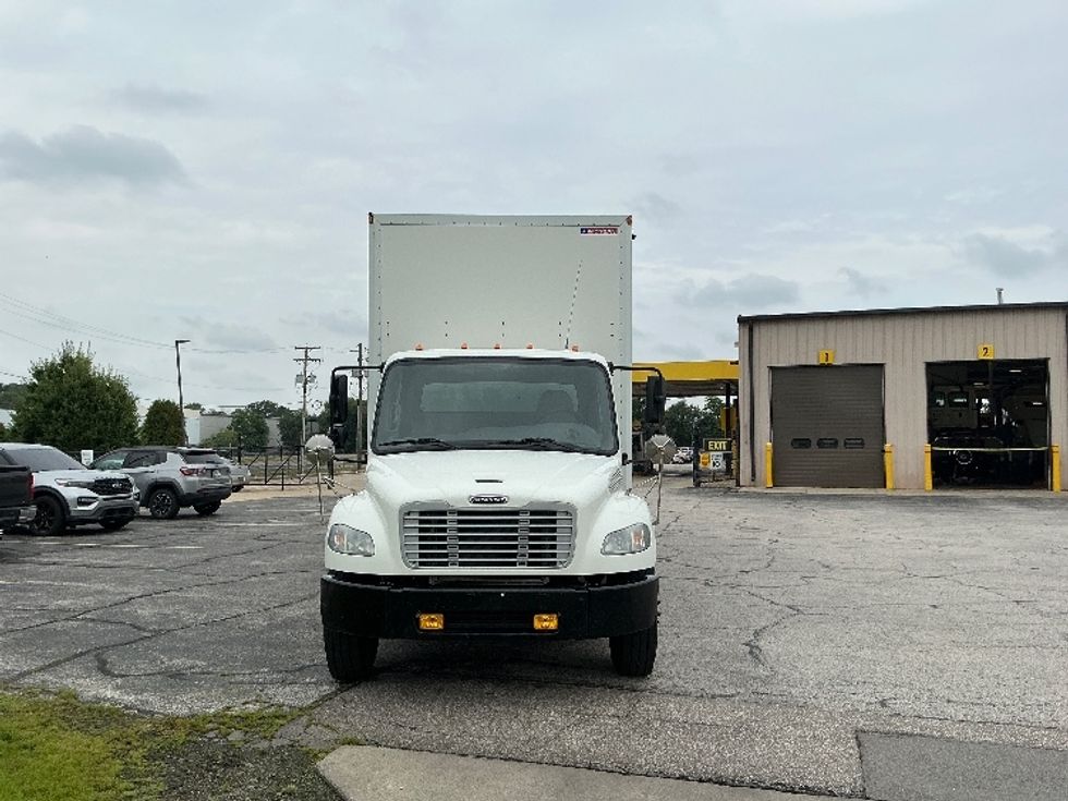 Medium Duty Box Truck-Light and Medium Duty Trucks-Freightliner-2017-M2-Elkhart-IN-179,191\n\t\tmiles-$ 31,500 - Image 2