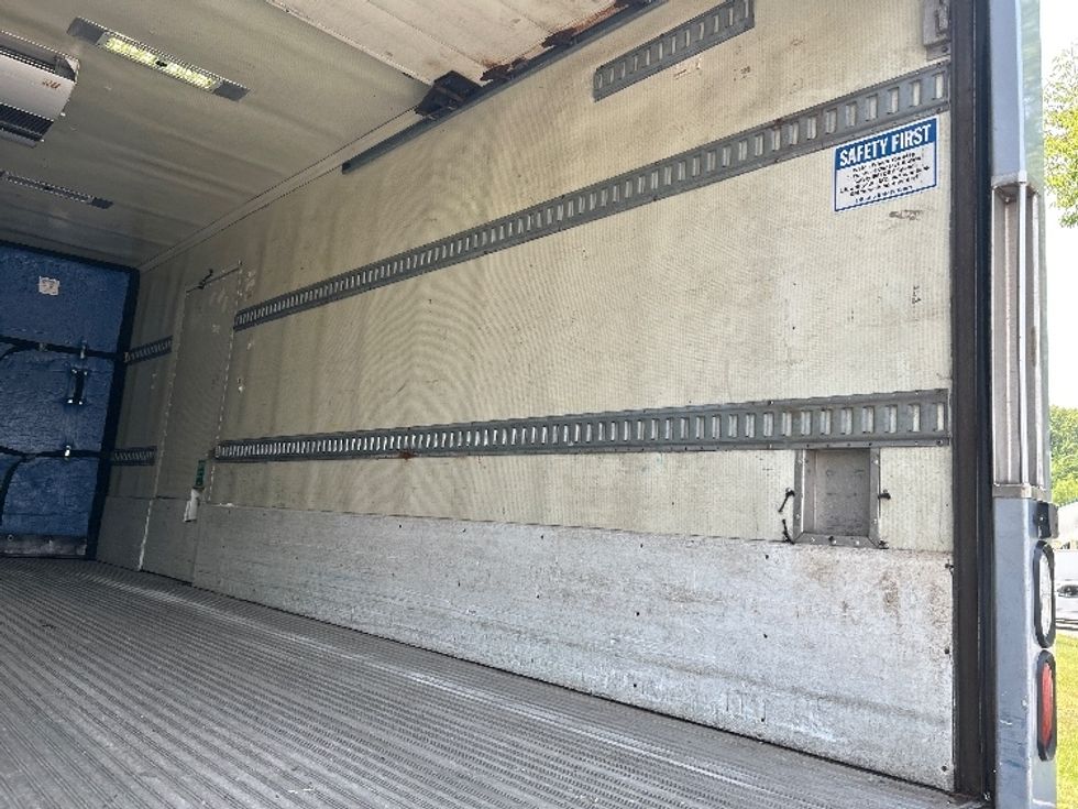 Medium Duty Box Truck-Light and Medium Duty Trucks-Freightliner-2017-M2-Fitchburg-MA-197,448\n\t\tmiles-$ 34,000 - Image 12