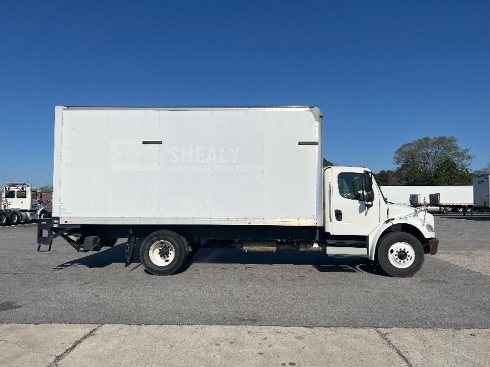 Medium Duty Box Truck-Light and Medium Duty Trucks-Freightliner-2017-M2-Florence-SC-163,614\n\t\tmiles-$ 42,500 - Image 15