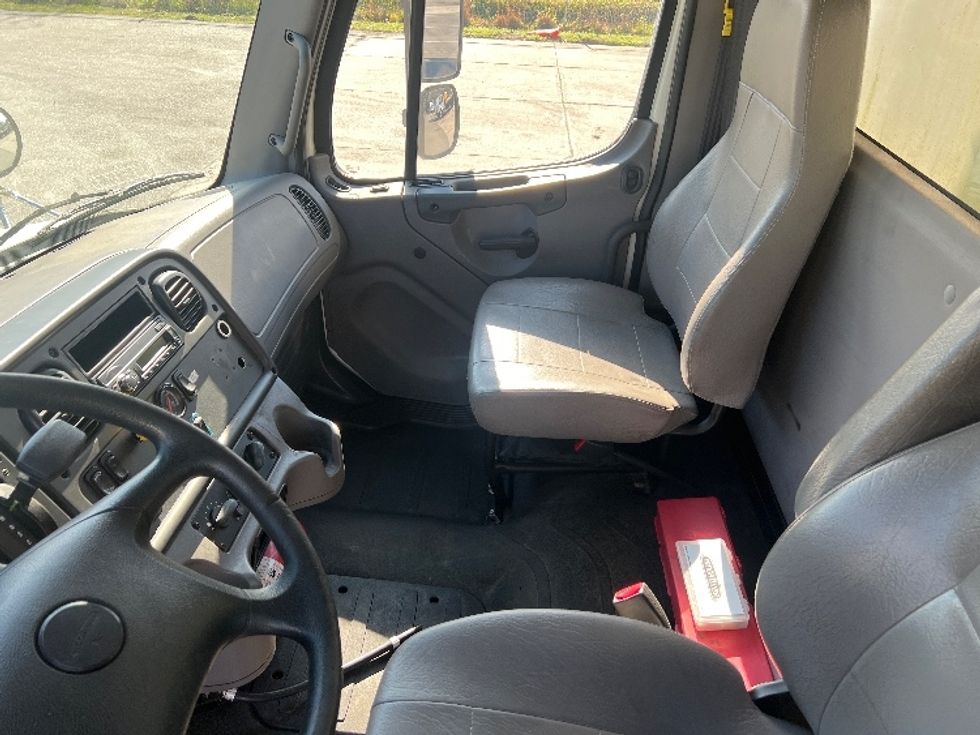 Medium Duty Box Truck-Light and Medium Duty Trucks-Freightliner-2017-M2-Florence-SC-163,614\n\t\tmiles-$ 42,500 - Image 19