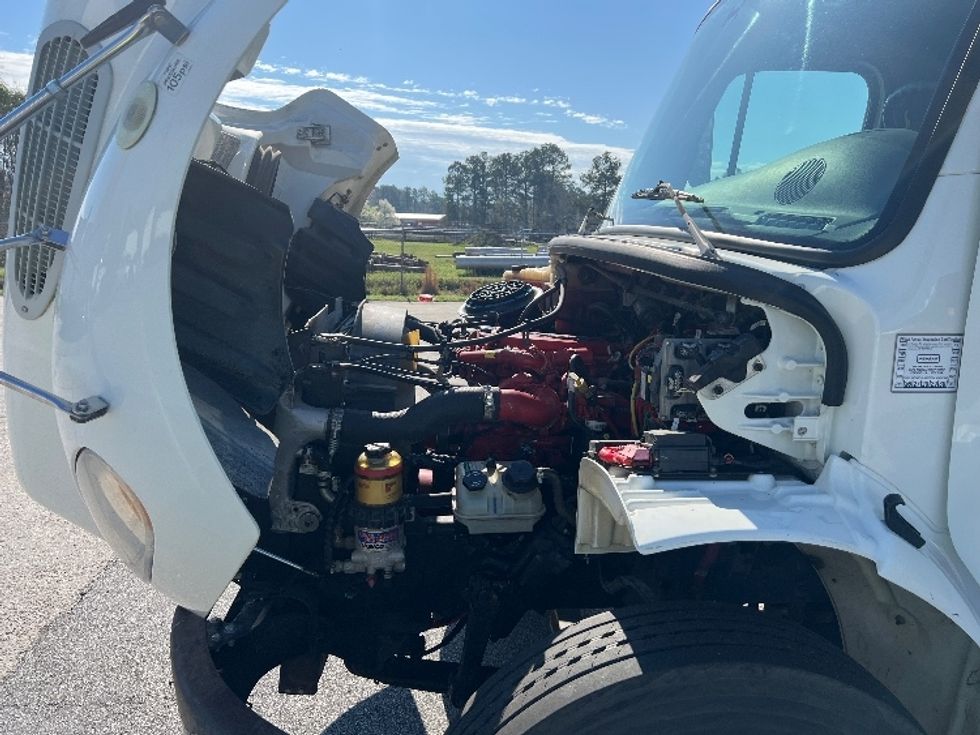 Medium Duty Box Truck-Light and Medium Duty Trucks-Freightliner-2017-M2-Florence-SC-163,614\n\t\tmiles-$ 42,500 - Image 24