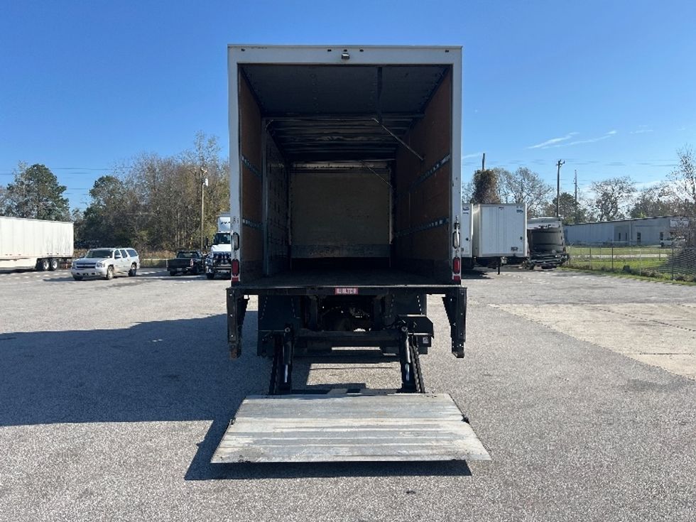 Medium Duty Box Truck-Light and Medium Duty Trucks-Freightliner-2017-M2-Florence-SC-163,614\n\t\tmiles-$ 42,500 - Image 9