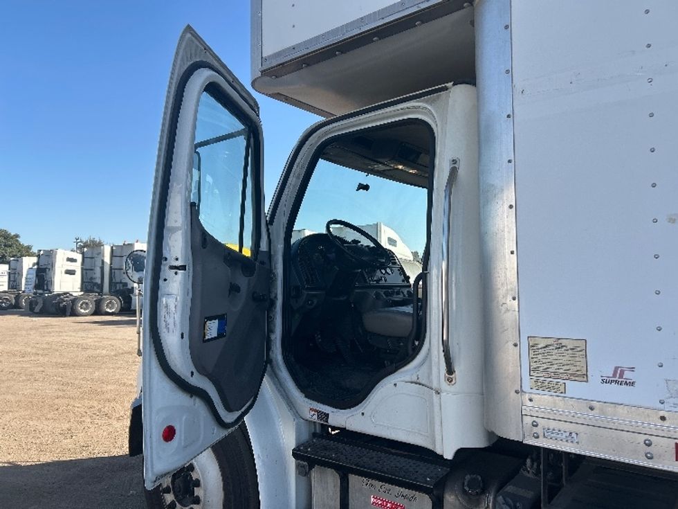 Medium Duty Box Truck-Light and Medium Duty Trucks-Freightliner-2017-M2-Fontana-CA-124,589\n\t\tmiles-$ 58,250 - Image 15