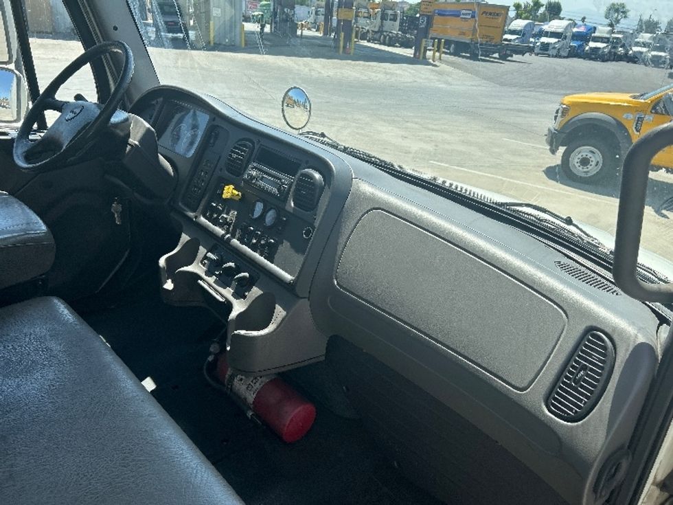 Medium Duty Box Truck-Light and Medium Duty Trucks-Freightliner-2017-M2-Fontana-CA-274,553\n\t\tmiles-$ 29,750 - Image 20