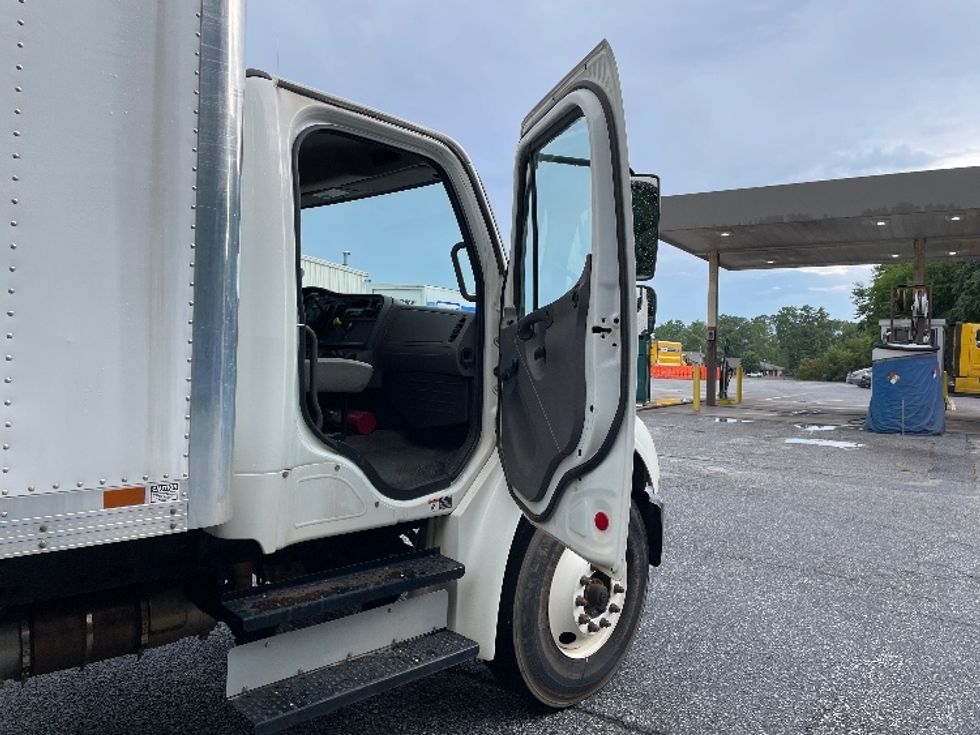 Medium Duty Box Truck-Light and Medium Duty Trucks-Freightliner-2017-M2-Greer-SC-47,225\n\t\tmiles-$ 54,500 - Image 19