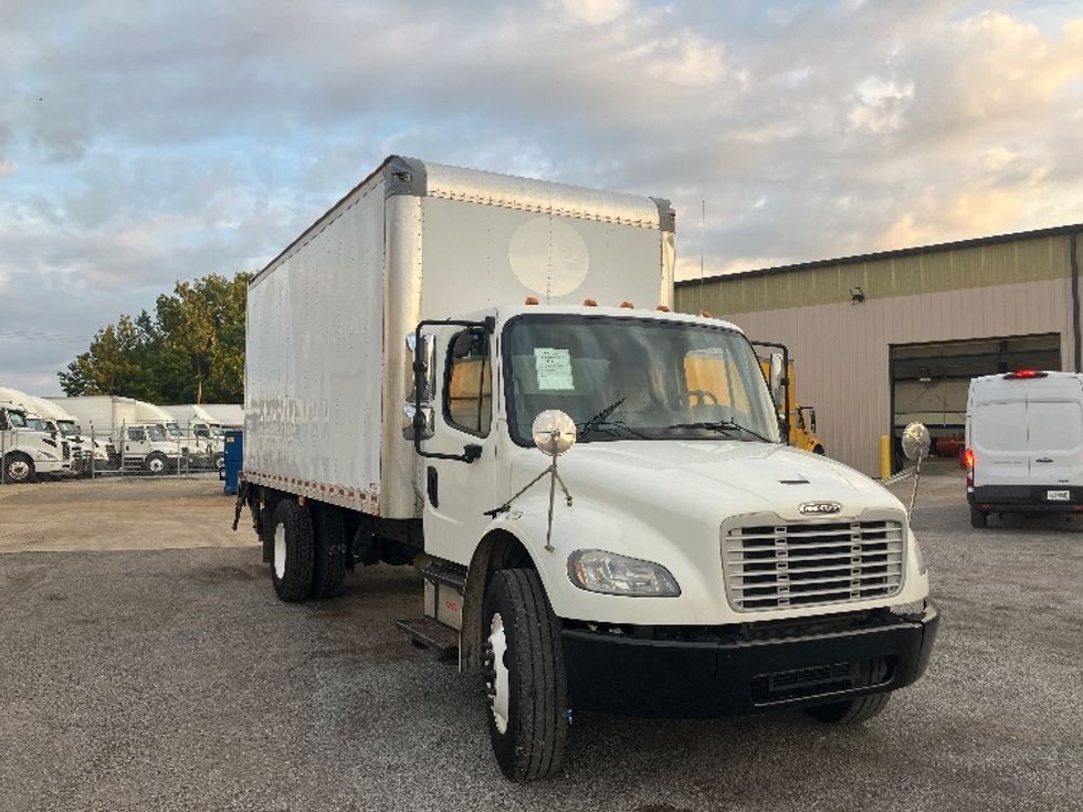 Medium Duty Box Truck-Light and Medium Duty Trucks-Freightliner-2017-M2-Hueytown-AL-315,501\n\t\tmiles-$ 29,250 - Image 1