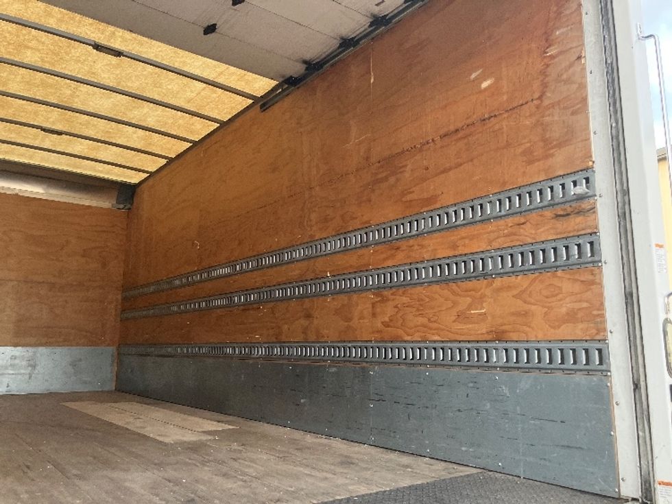 Medium Duty Box Truck-Light and Medium Duty Trucks-Freightliner-2017-M2-Hueytown-AL-315,501\n\t\tmiles-$ 29,250 - Image 12