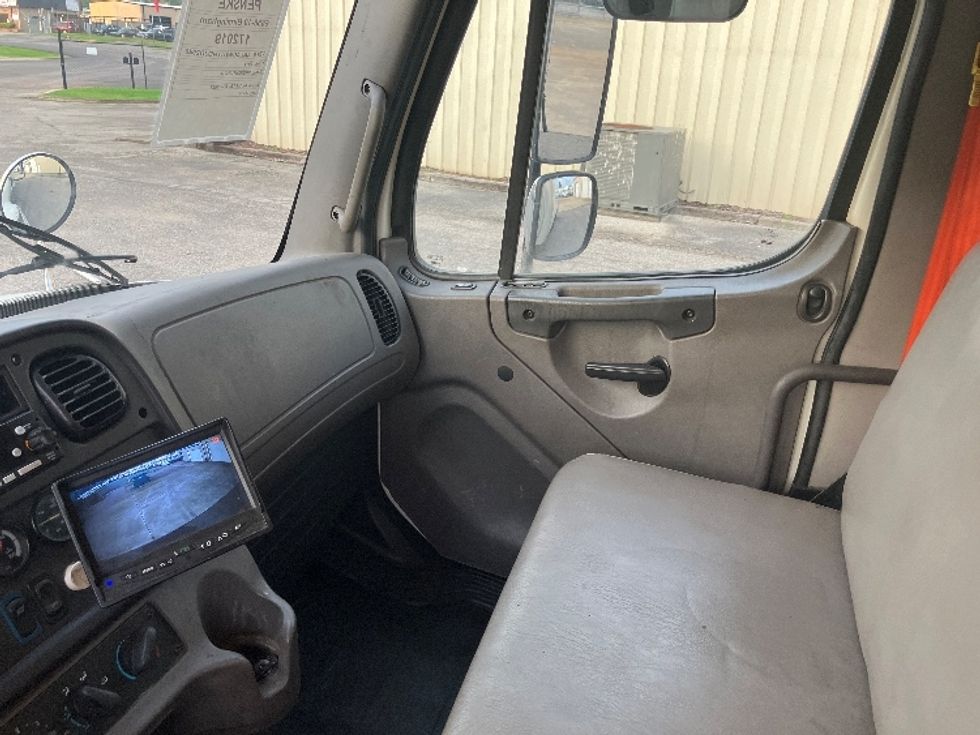 Medium Duty Box Truck-Light and Medium Duty Trucks-Freightliner-2017-M2-Hueytown-AL-315,501\n\t\tmiles-$ 29,250 - Image 19