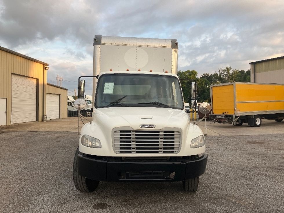 Medium Duty Box Truck-Light and Medium Duty Trucks-Freightliner-2017-M2-Hueytown-AL-315,501\n\t\tmiles-$ 29,250 - Image 2