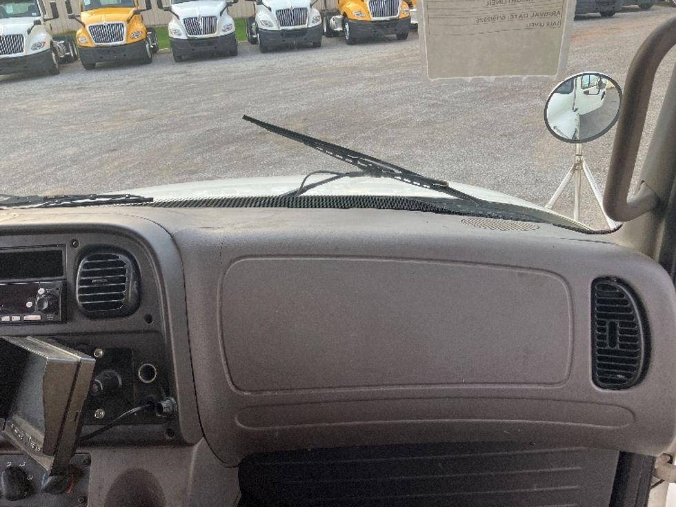 Medium Duty Box Truck-Light and Medium Duty Trucks-Freightliner-2017-M2-Hueytown-AL-315,501\n\t\tmiles-$ 29,250 - Image 21