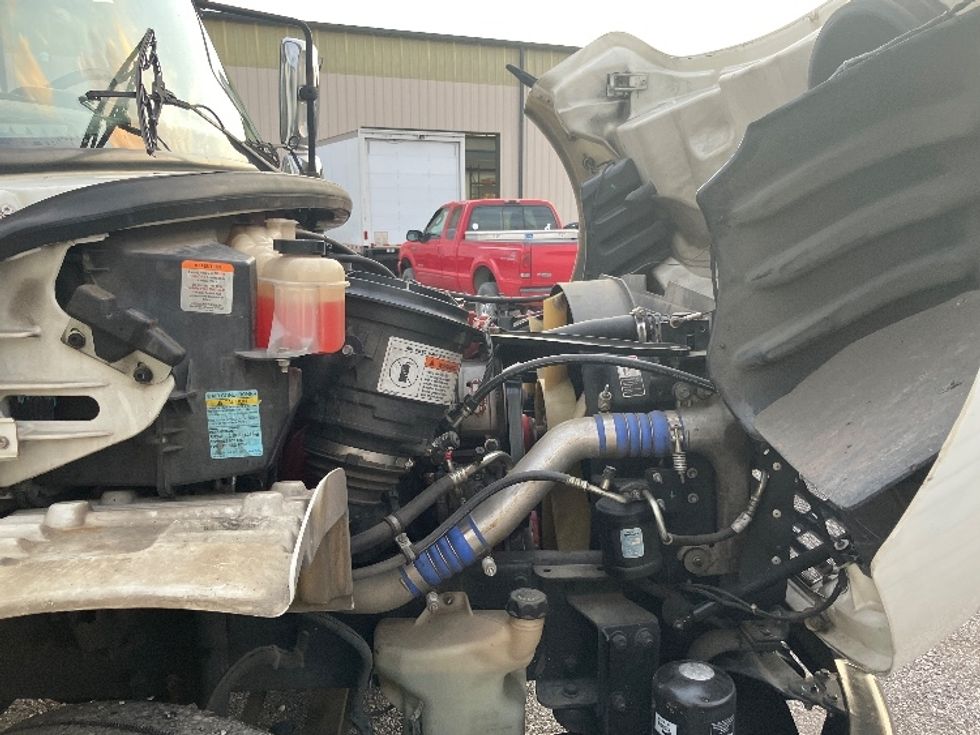 Medium Duty Box Truck-Light and Medium Duty Trucks-Freightliner-2017-M2-Hueytown-AL-315,501\n\t\tmiles-$ 29,250 - Image 23