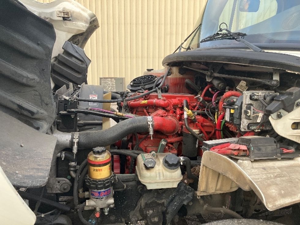 Medium Duty Box Truck-Light and Medium Duty Trucks-Freightliner-2017-M2-Hueytown-AL-315,501\n\t\tmiles-$ 29,250 - Image 24