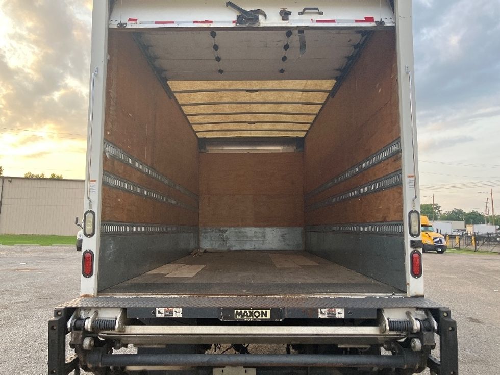 Medium Duty Box Truck-Light and Medium Duty Trucks-Freightliner-2017-M2-Hueytown-AL-315,501\n\t\tmiles-$ 29,250 - Image 8