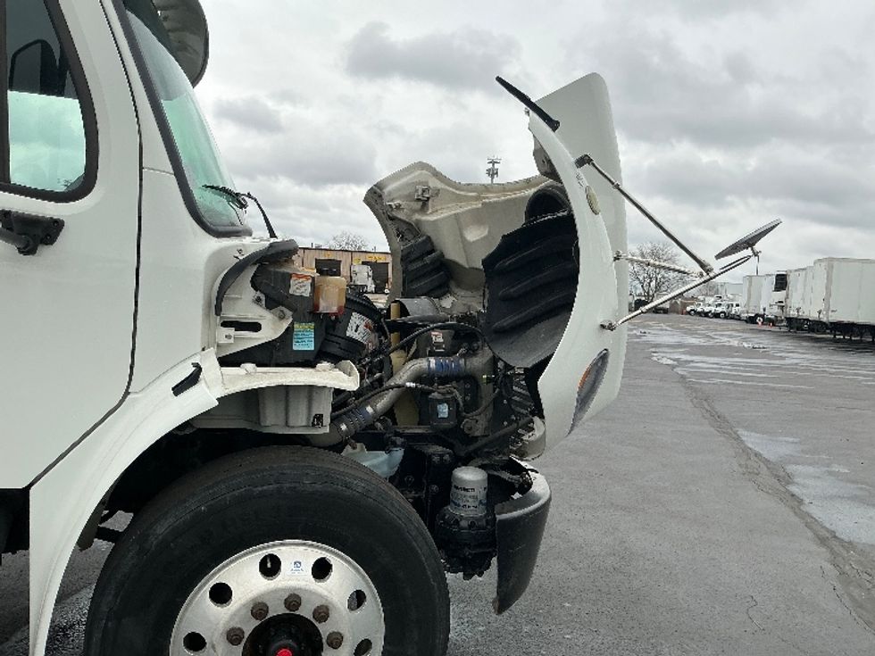Medium Duty Box Truck-Light and Medium Duty Trucks-Freightliner-2017-M2-Indianapolis-IN-162,961\n\t\tmiles-$ 51,500 - Image 19