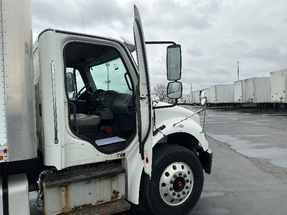 Medium Duty Box Truck-Light and Medium Duty Trucks-Freightliner-2017-M2-Indianapolis-IN-162,961\n\t\tmiles-$ 51,500 - Image 21