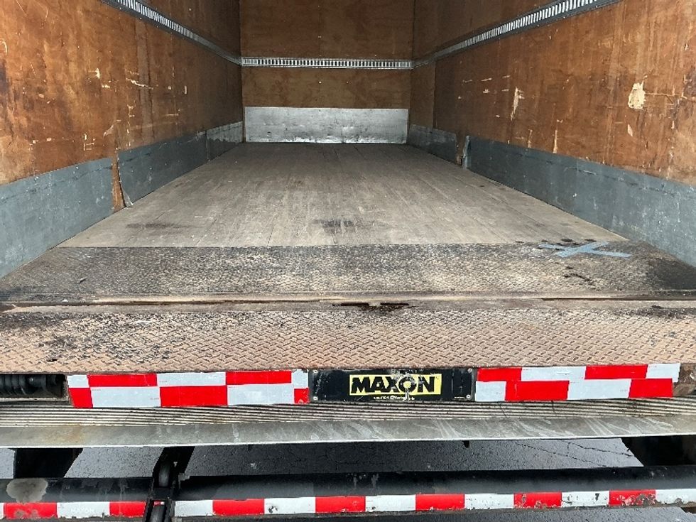 Medium Duty Box Truck-Light and Medium Duty Trucks-Freightliner-2017-M2-Indianapolis-IN-162,961\n\t\tmiles-$ 51,500 - Image 9