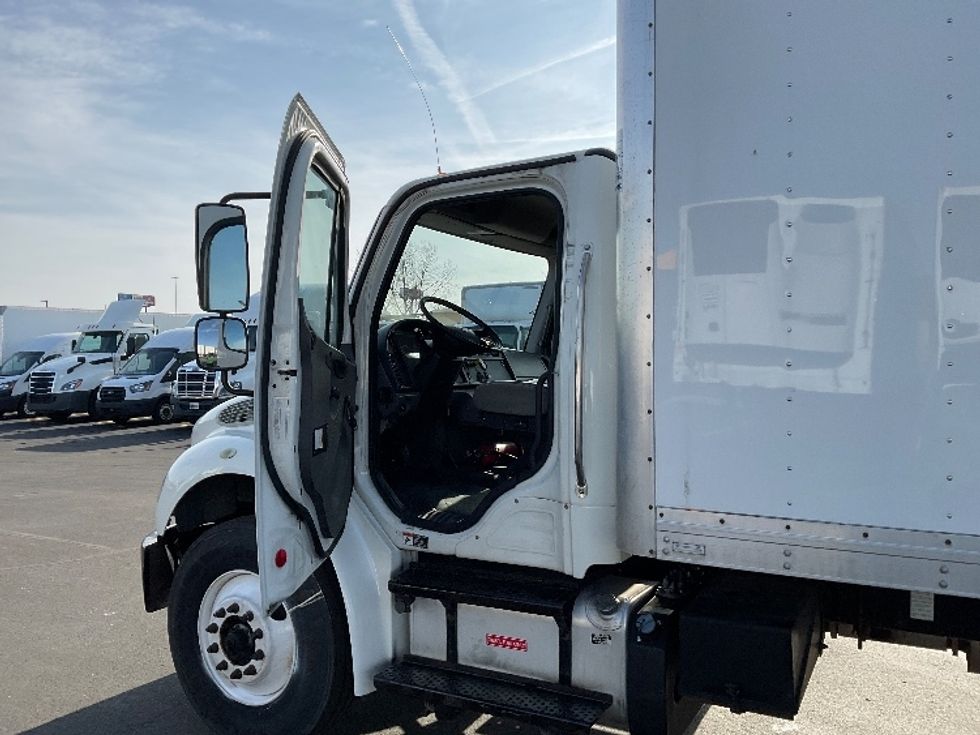 Medium Duty Box Truck-Light and Medium Duty Trucks-Freightliner-2017-M2-Indianapolis-IN-180,808\n\t\tmiles-$ 47,250 - Image 16