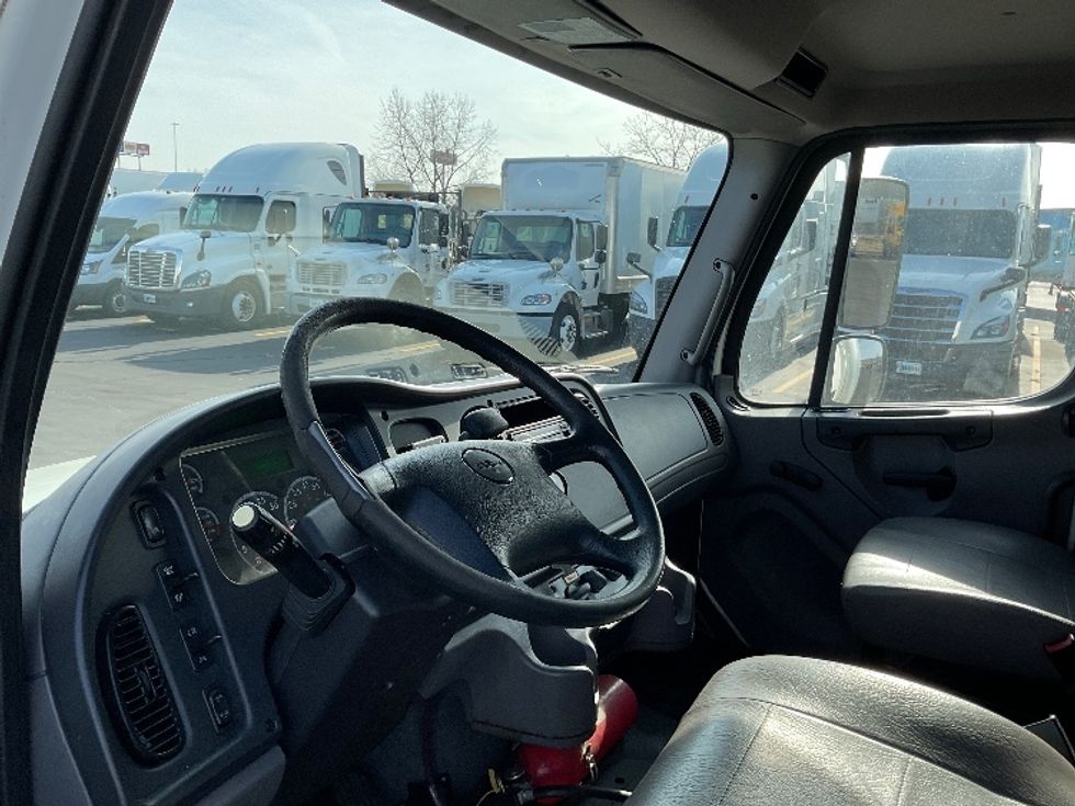 Medium Duty Box Truck-Light and Medium Duty Trucks-Freightliner-2017-M2-Indianapolis-IN-180,808\n\t\tmiles-$ 47,250 - Image 17