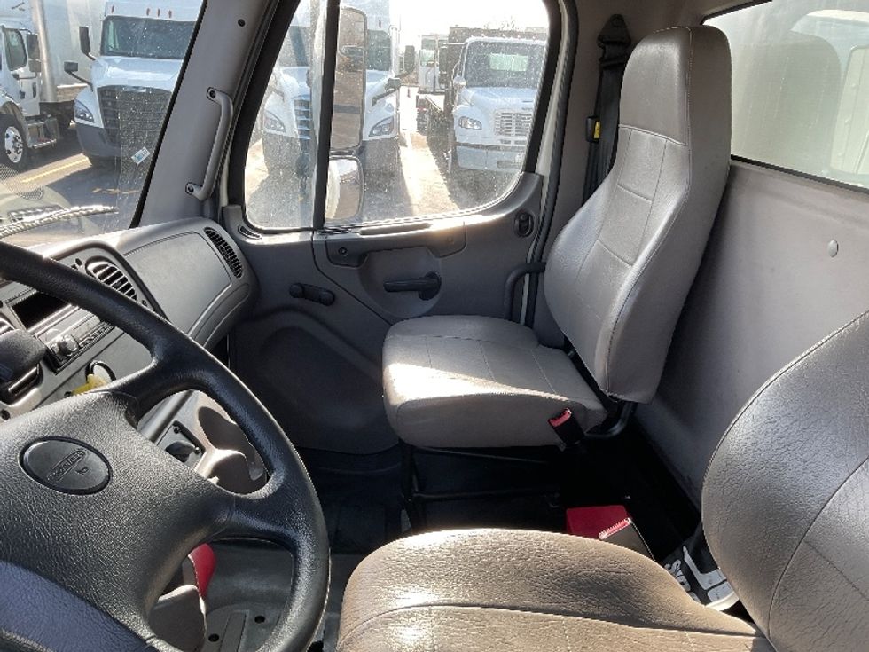 Medium Duty Box Truck-Light and Medium Duty Trucks-Freightliner-2017-M2-Indianapolis-IN-180,808\n\t\tmiles-$ 47,250 - Image 19