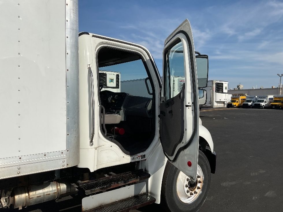 Medium Duty Box Truck-Light and Medium Duty Trucks-Freightliner-2017-M2-Indianapolis-IN-180,808\n\t\tmiles-$ 47,250 - Image 20