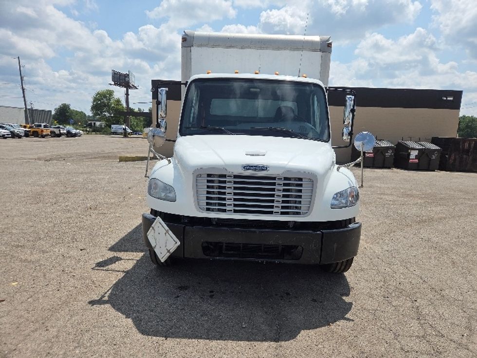 Medium Duty Box Truck-Light and Medium Duty Trucks-Freightliner-2017-M2-Jackson-MI-377,219\n\t\tmiles-$ 14,500 - Image 2