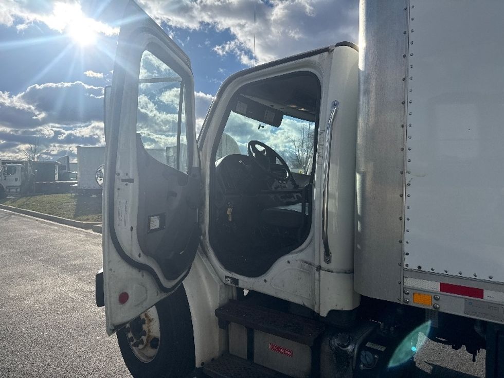 Medium Duty Box Truck-Light and Medium Duty Trucks-Freightliner-2017-M2-Jessup-MD-264,792\n\t\tmiles-$ 29,750 - Image 16