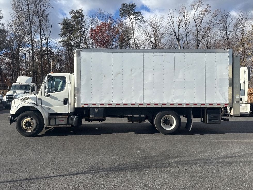 Medium Duty Box Truck-Light and Medium Duty Trucks-Freightliner-2017-M2-Jessup-MD-264,792\n\t\tmiles-$ 29,750 - Image 4