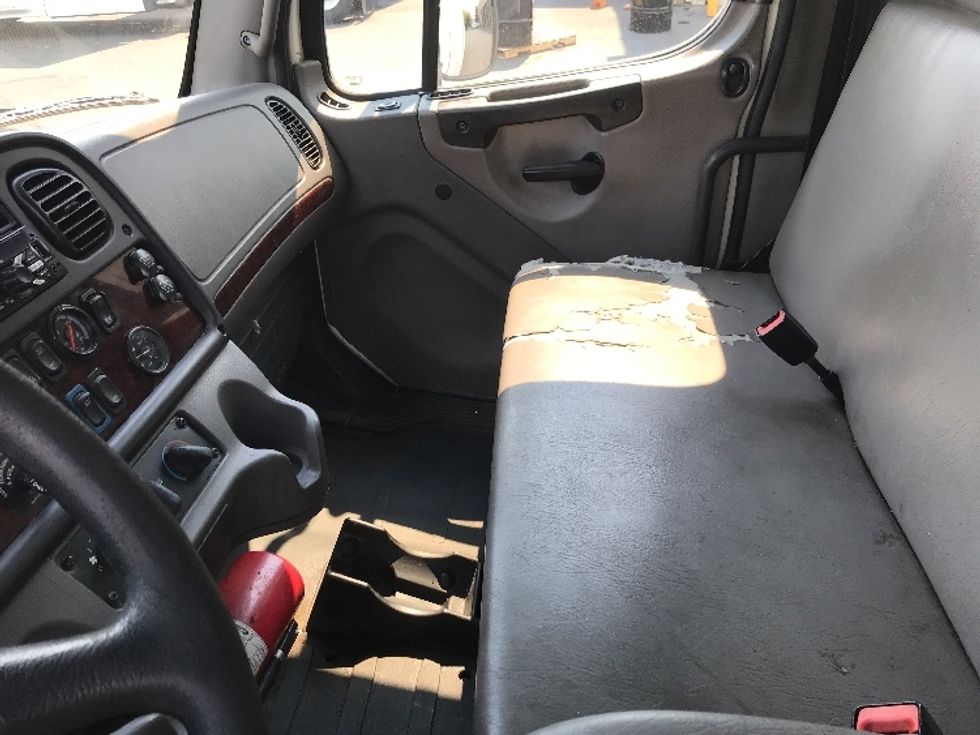 Medium Duty Box Truck-Light and Medium Duty Trucks-Freightliner-2017-M2-Kent-WA-257,585\n\t\tmiles-$ 33,500 - Image 19