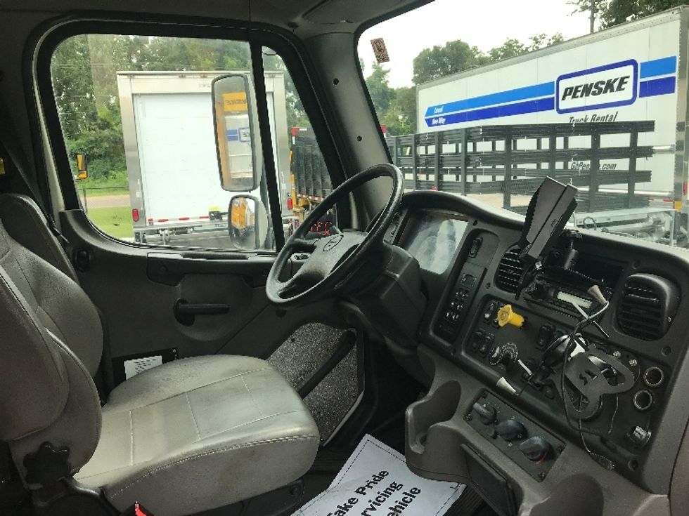 Medium Duty Box Truck-Light and Medium Duty Trucks-Freightliner-2017-M2-Ladson-SC-339,207\n\t\tmiles-$ 30,500 - Image 21
