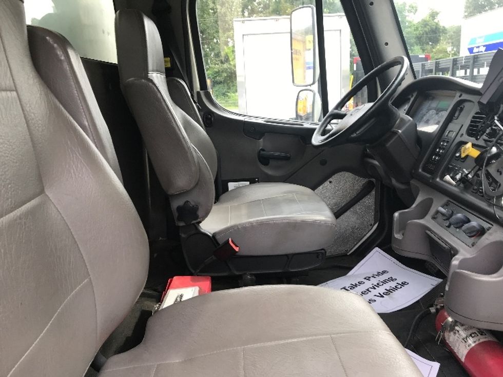 Medium Duty Box Truck-Light and Medium Duty Trucks-Freightliner-2017-M2-Ladson-SC-339,207\n\t\tmiles-$ 30,500 - Image 22