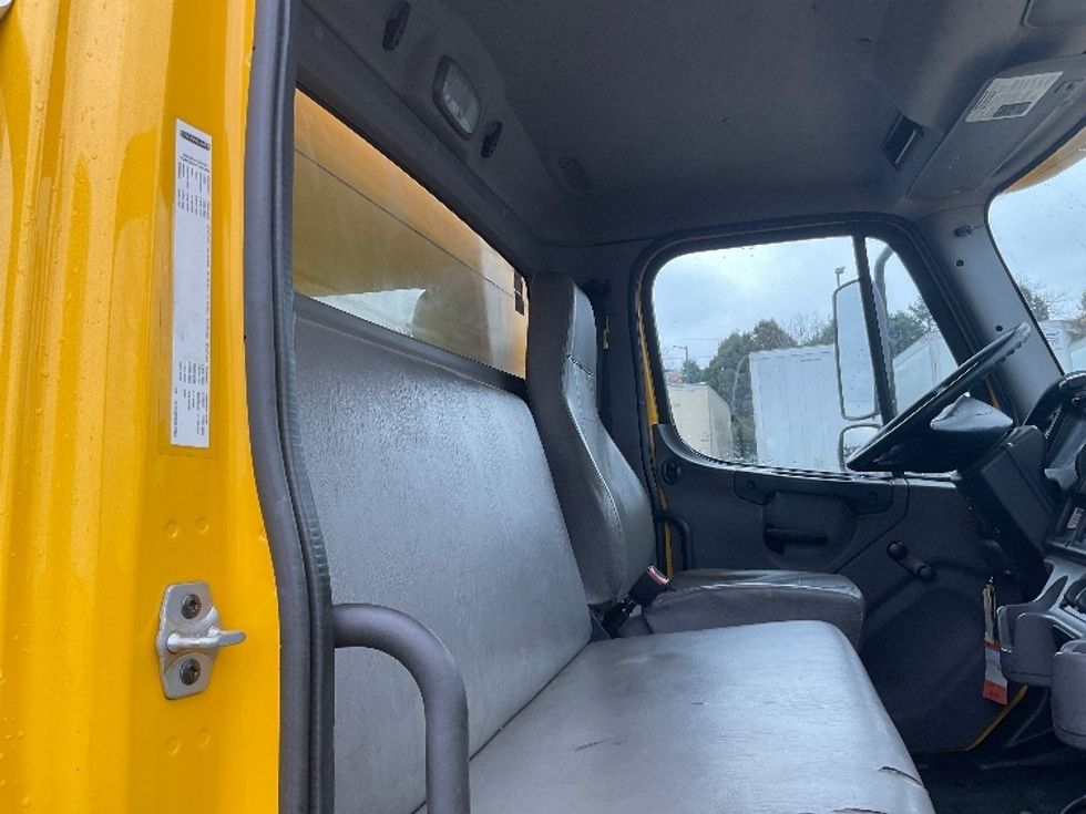 Medium Duty Box Truck-Light and Medium Duty Trucks-Freightliner-2017-M2-Lancaster-PA-161,824\n\t\tmiles-$ 39,500 - Image 22