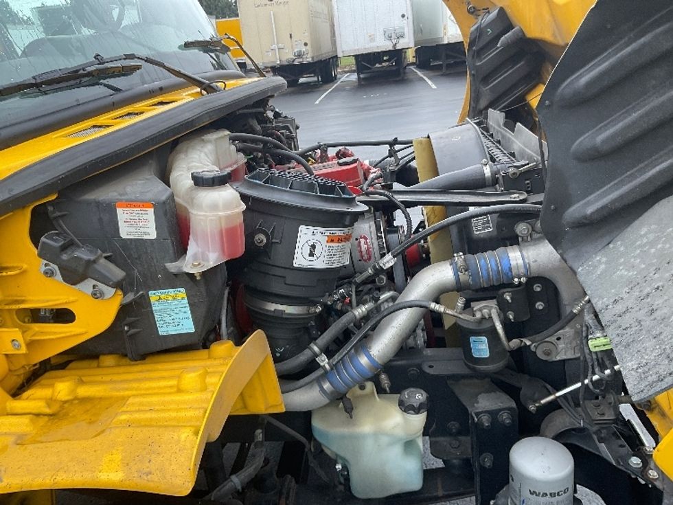 Medium Duty Box Truck-Light and Medium Duty Trucks-Freightliner-2017-M2-Lancaster-PA-161,824\n\t\tmiles-$ 39,500 - Image 23