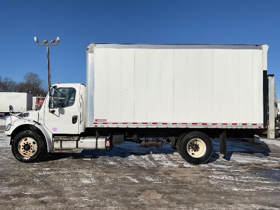 Medium Duty Box Truck-Light and Medium Duty Trucks-Freightliner-2017-M2-Londonderry-NH-122,000\n\t\tmiles-$ 39,500 - Image 4