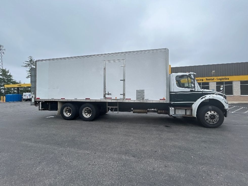Medium Duty Box Truck-Light and Medium Duty Trucks-Freightliner-2017-M2-Londonderry-NH-167,123\n\t\tmiles-$ 60,500 - Image 15