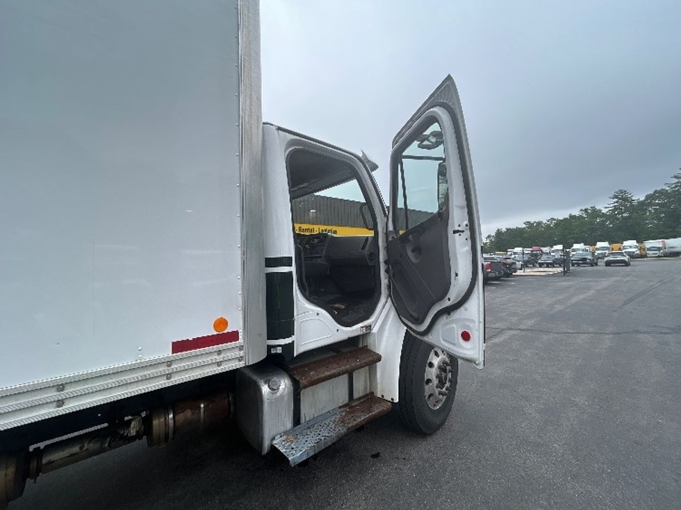 Medium Duty Box Truck-Light and Medium Duty Trucks-Freightliner-2017-M2-Londonderry-NH-167,123\n\t\tmiles-$ 60,500 - Image 20