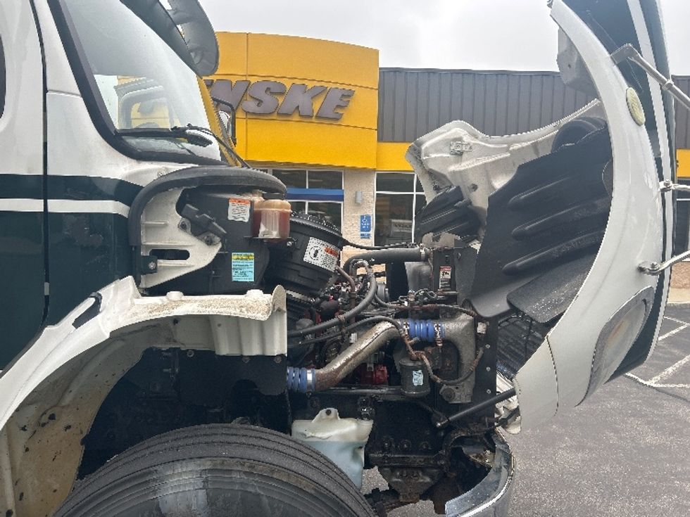 Medium Duty Box Truck-Light and Medium Duty Trucks-Freightliner-2017-M2-Londonderry-NH-167,123\n\t\tmiles-$ 60,500 - Image 23