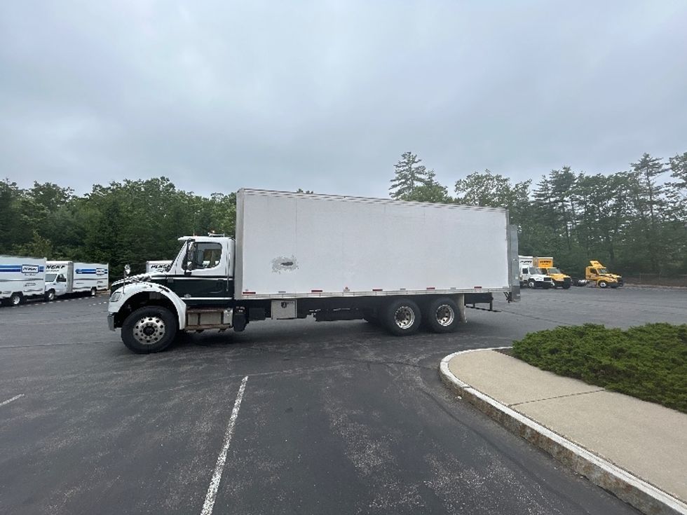 Medium Duty Box Truck-Light and Medium Duty Trucks-Freightliner-2017-M2-Londonderry-NH-167,123\n\t\tmiles-$ 60,500 - Image 4