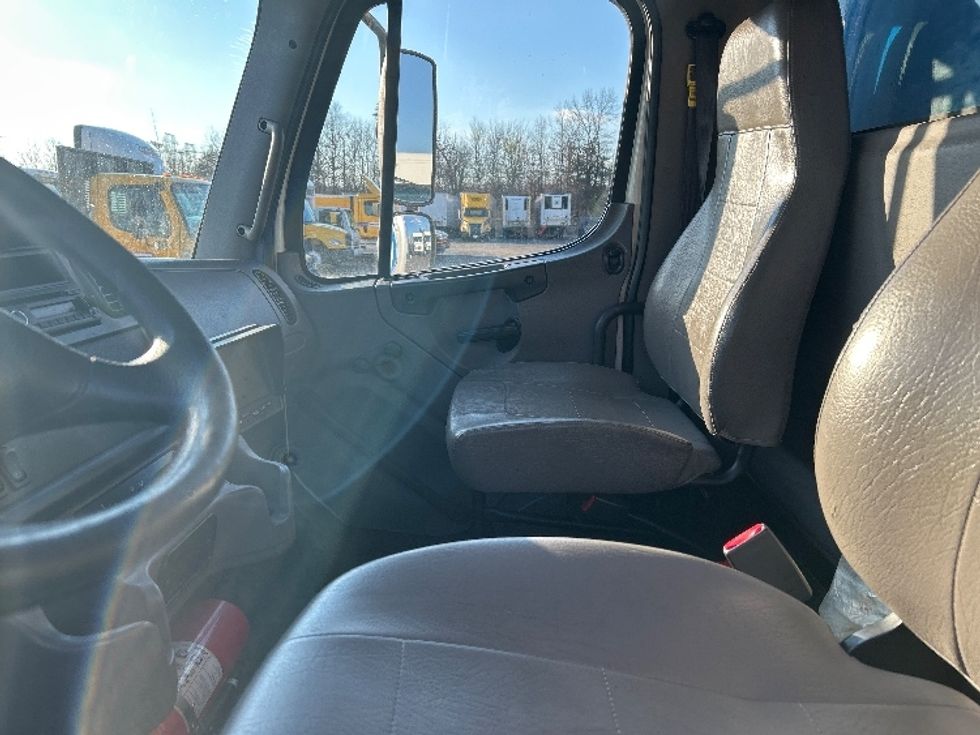 Medium Duty Box Truck-Light and Medium Duty Trucks-Freightliner-2017-M2-Manassas-VA-153,356\n\t\tmiles-$ 48,500 - Image 12