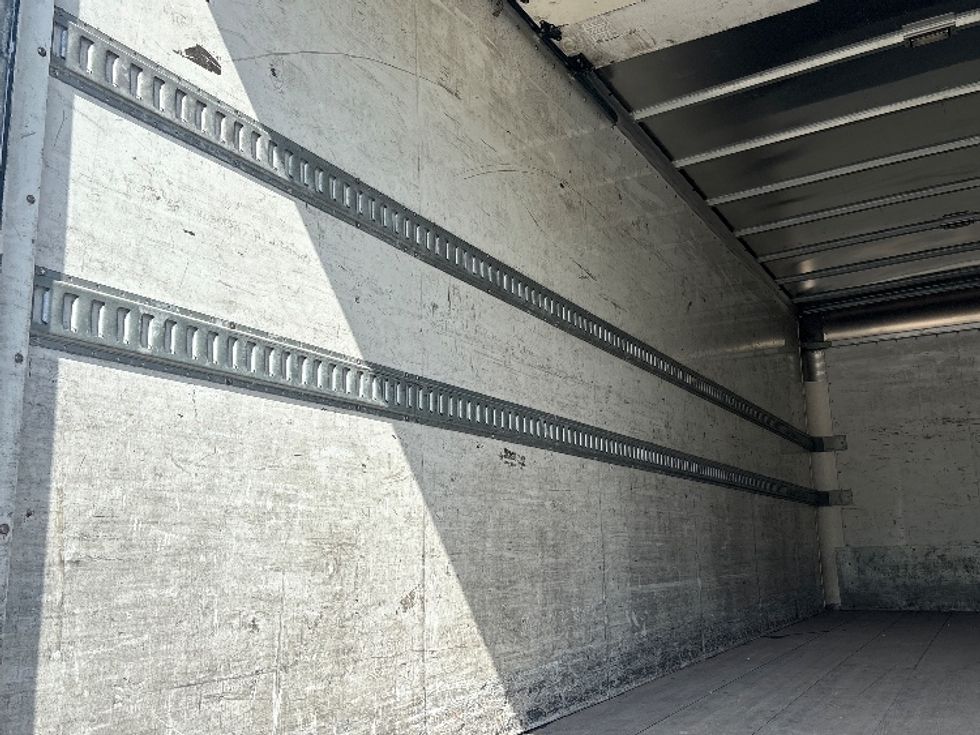 Medium Duty Box Truck-Light and Medium Duty Trucks-Freightliner-2017-M2-Medley-FL-211,033\n\t\tmiles-$ 35,250 - Image 11