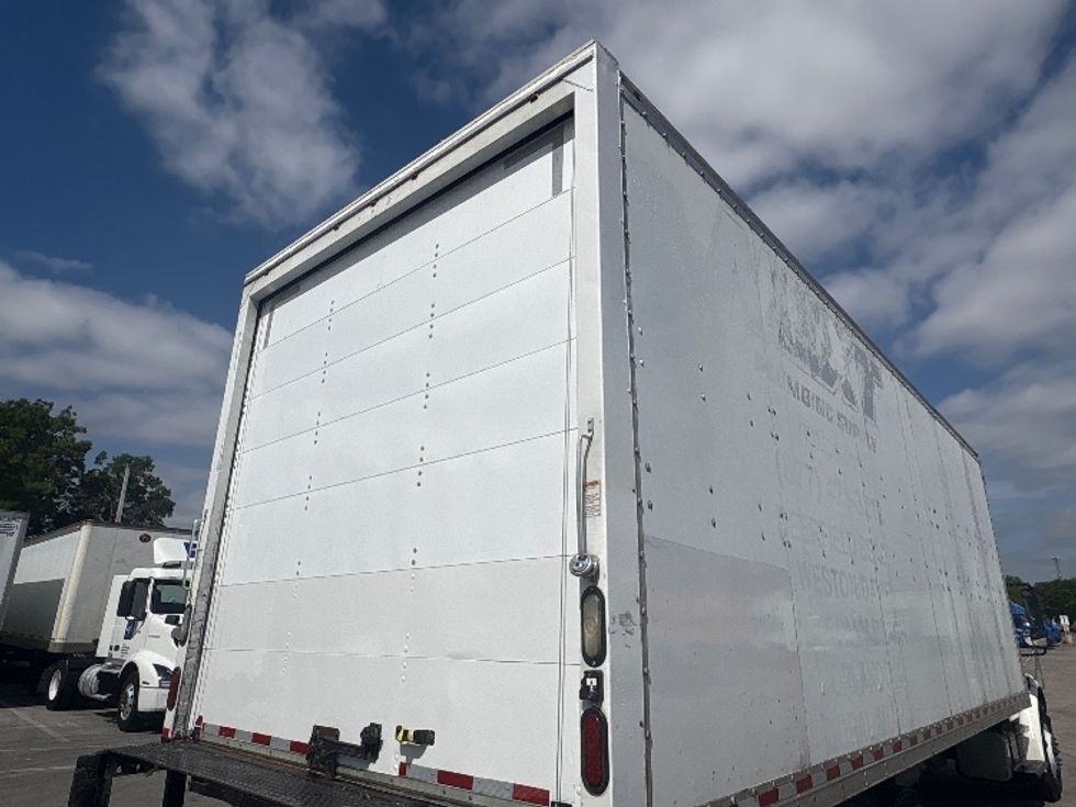 Medium Duty Box Truck-Light and Medium Duty Trucks-Freightliner-2017-M2-Medley-FL-211,033\n\t\tmiles-$ 35,250 - Image 13