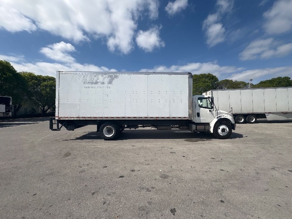 Medium Duty Box Truck-Light and Medium Duty Trucks-Freightliner-2017-M2-Medley-FL-211,033\n\t\tmiles-$ 35,250 - Image 15
