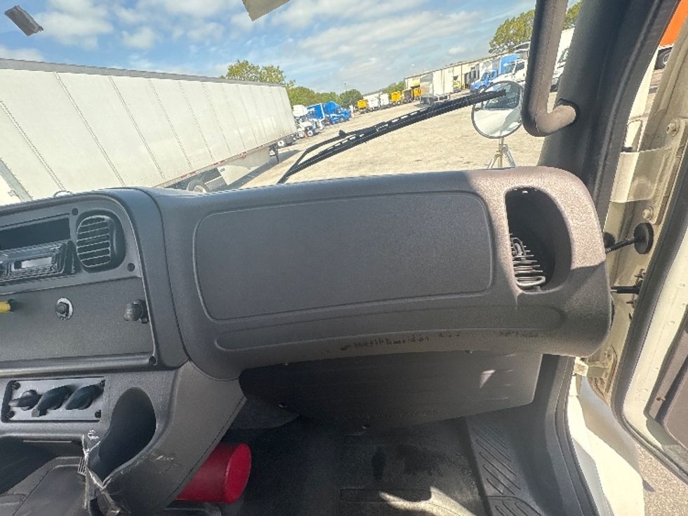 Medium Duty Box Truck-Light and Medium Duty Trucks-Freightliner-2017-M2-Medley-FL-211,033\n\t\tmiles-$ 35,250 - Image 21