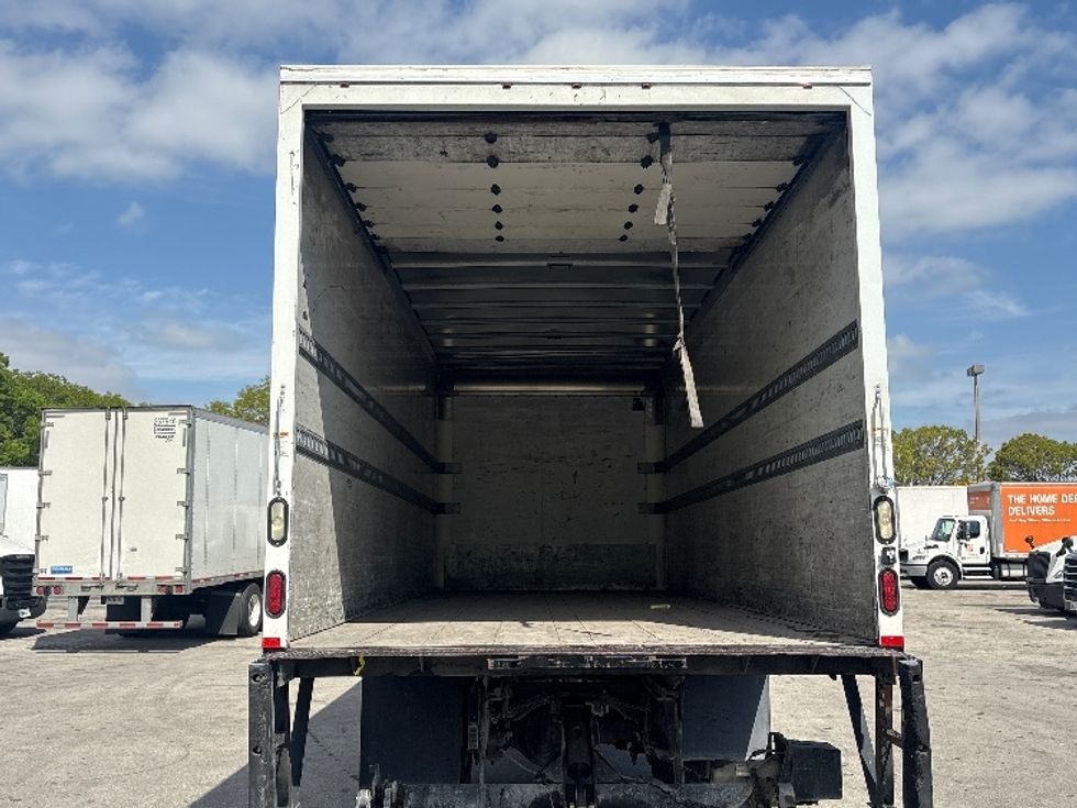 Medium Duty Box Truck-Light and Medium Duty Trucks-Freightliner-2017-M2-Medley-FL-211,033\n\t\tmiles-$ 35,250 - Image 8